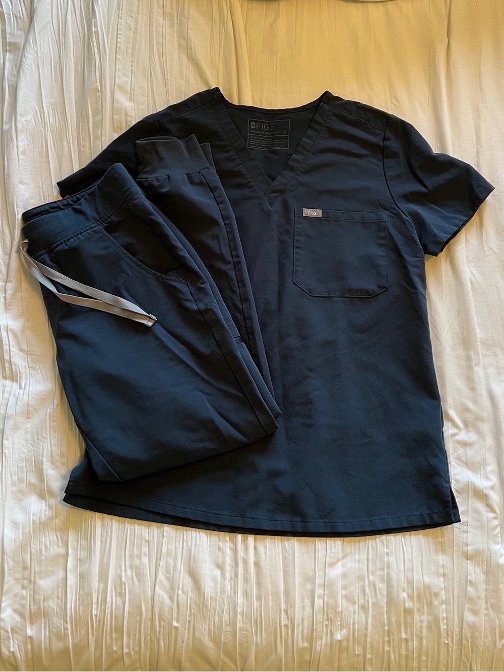 FIGS Scrub Set - Size S - Picture 2 of 8